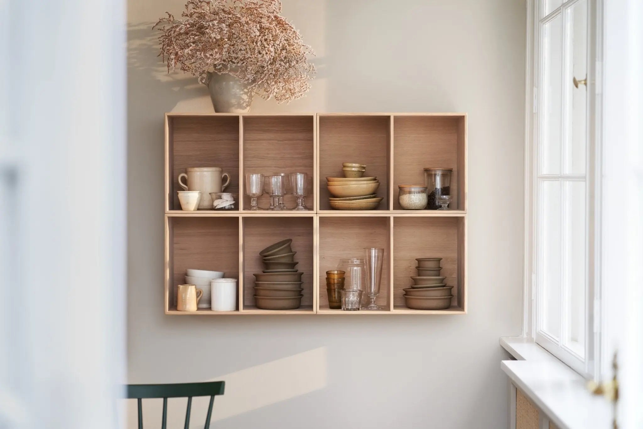 FDB Møbler B98 lokerikko keskikoko tammi - Laatukaluste