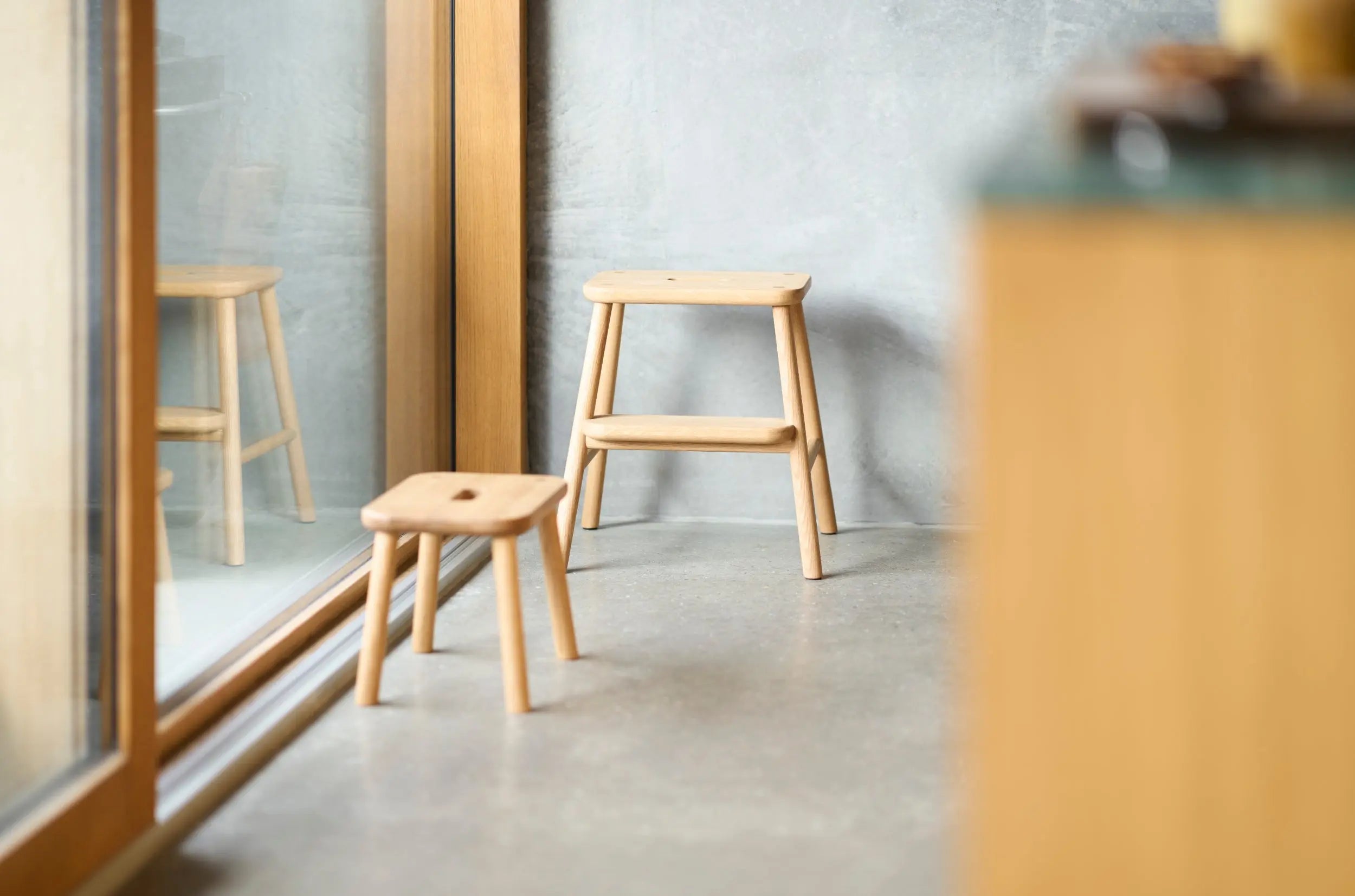 FDB Møbler J180 porrasjakkara tammi FDB Møbler