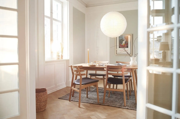 FDB Møbler J48 tuoli tammi/musta - Laatukaluste