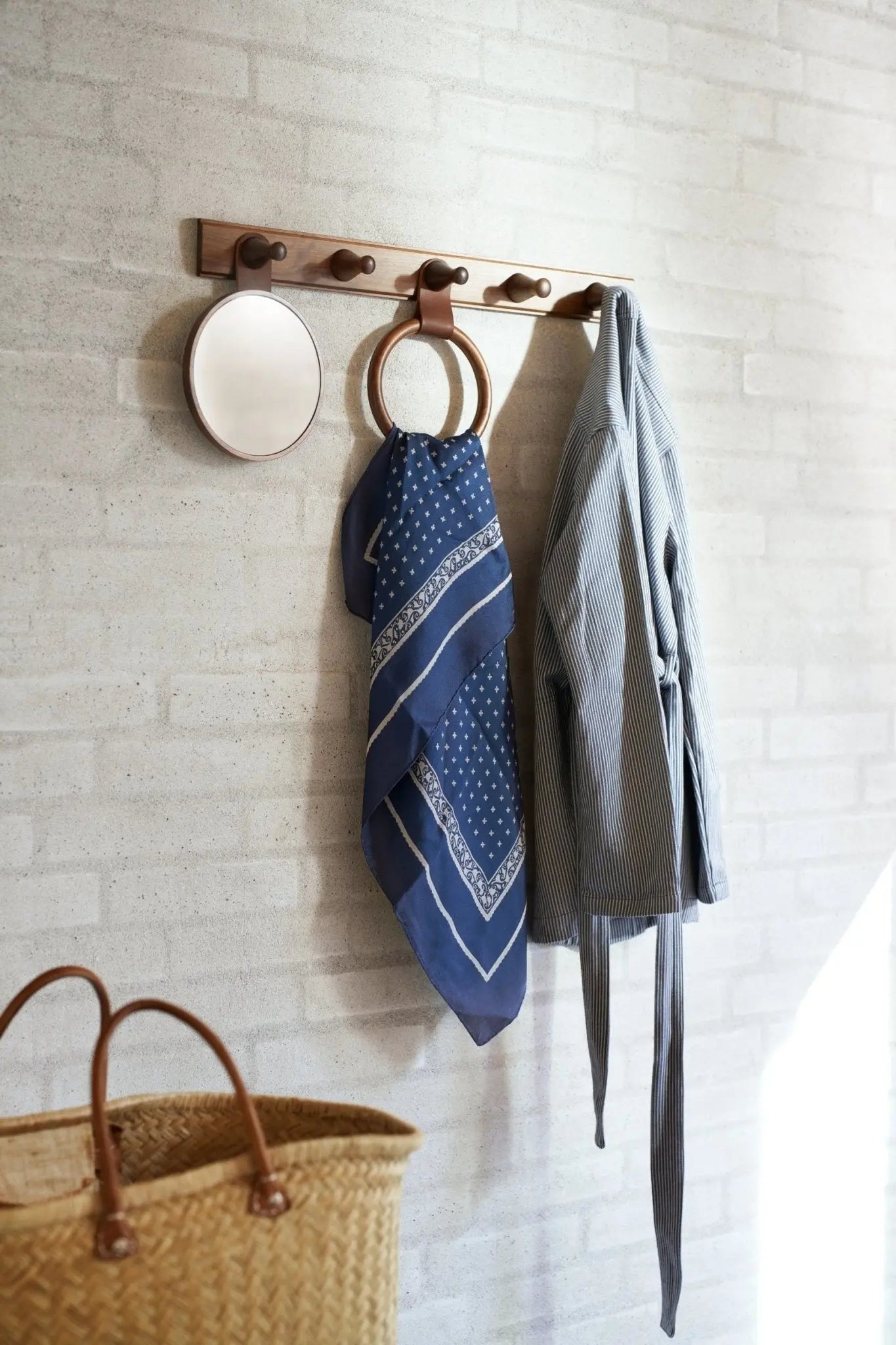 FDB Møbler Q4 Allé rengas tammi - Laatukaluste