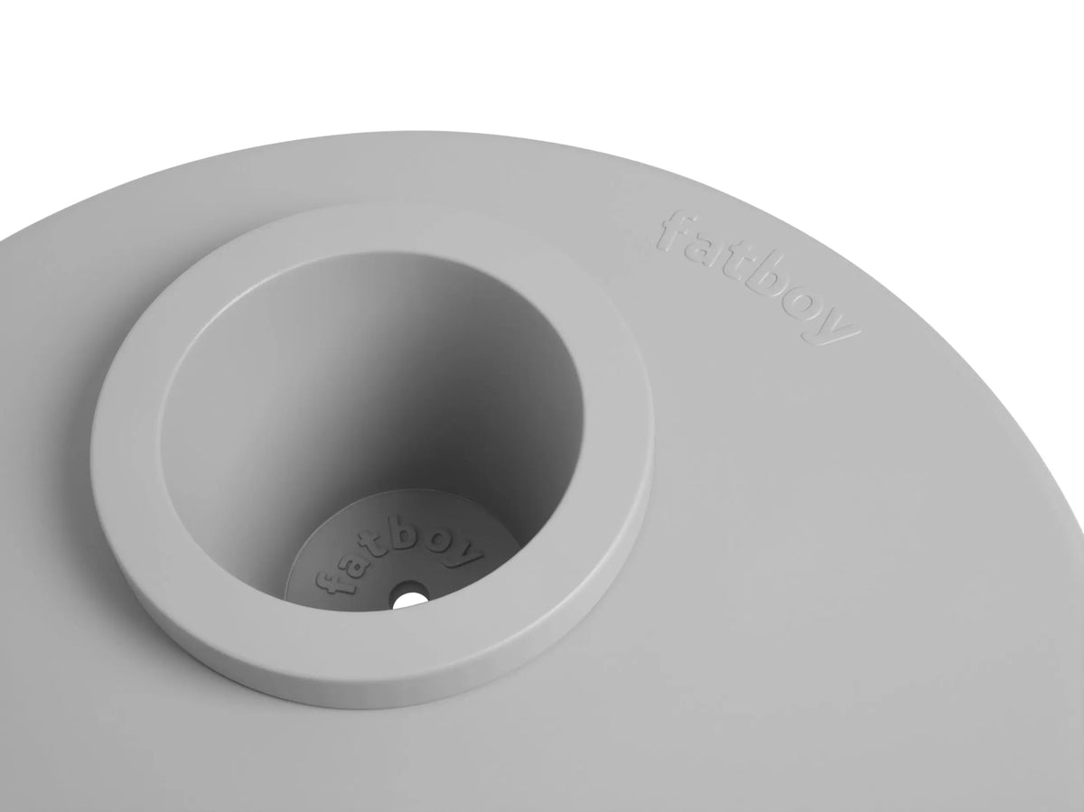 Fatboy Bakkes sivupöytä ruukulla vaaleanharmaa Fatboy