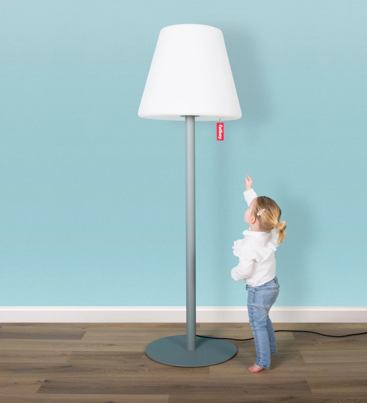 Fatboy Edison The Giant lattiavalaisin vaaleanharmaa Fatboy