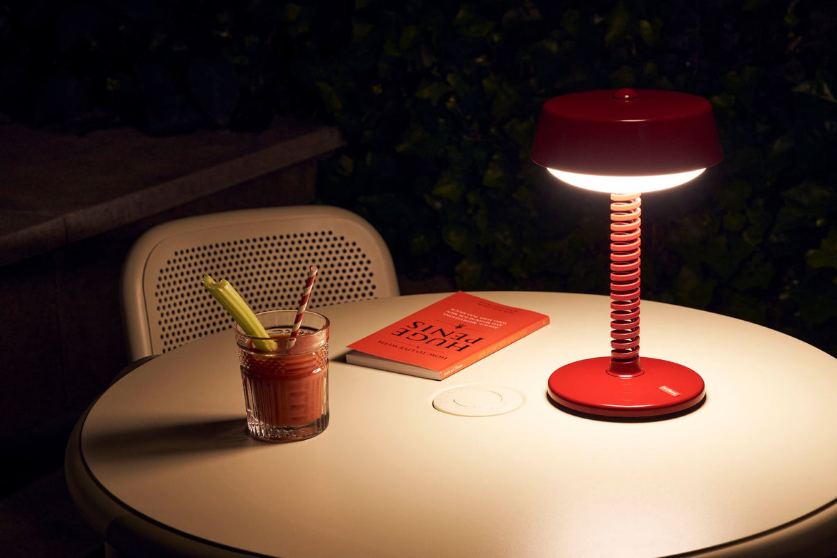 Fatboy Bellboy table lamp lobby red