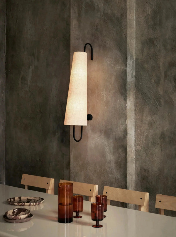 Ferm Living Ancora seinävalaisin musta Ferm Living