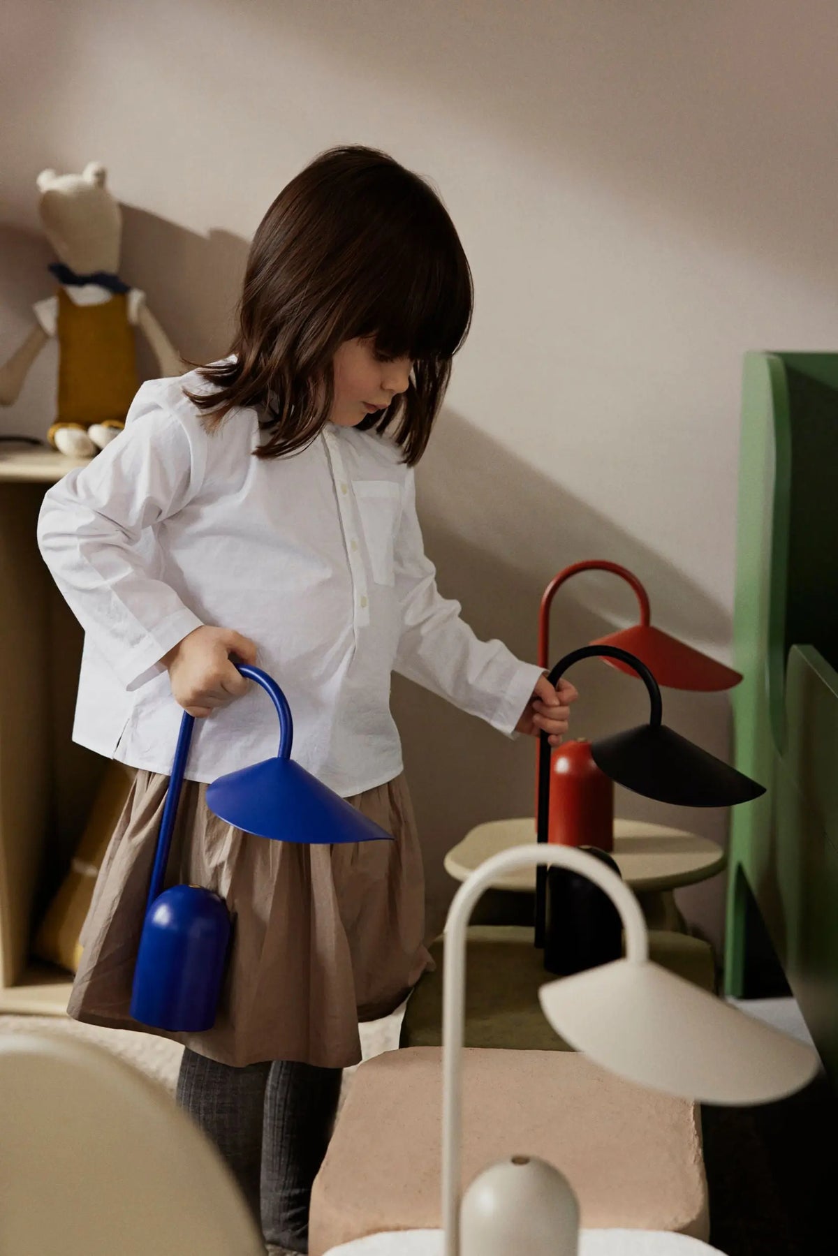 Ferm Living Arum Portable pöytävalaisin oksidinpunainen Ferm Living