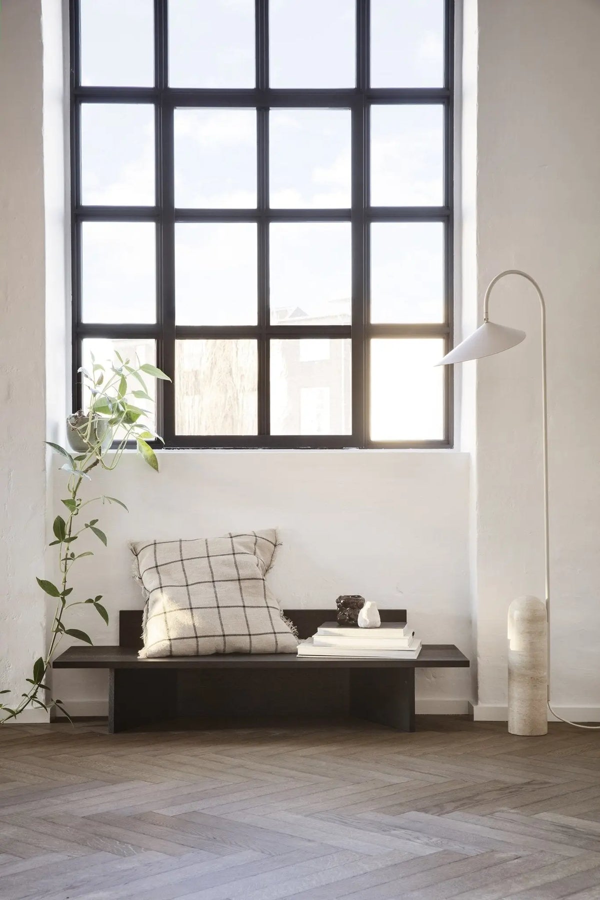 Ferm Living Arum lattiavalaisin cashmere - Laatukaluste