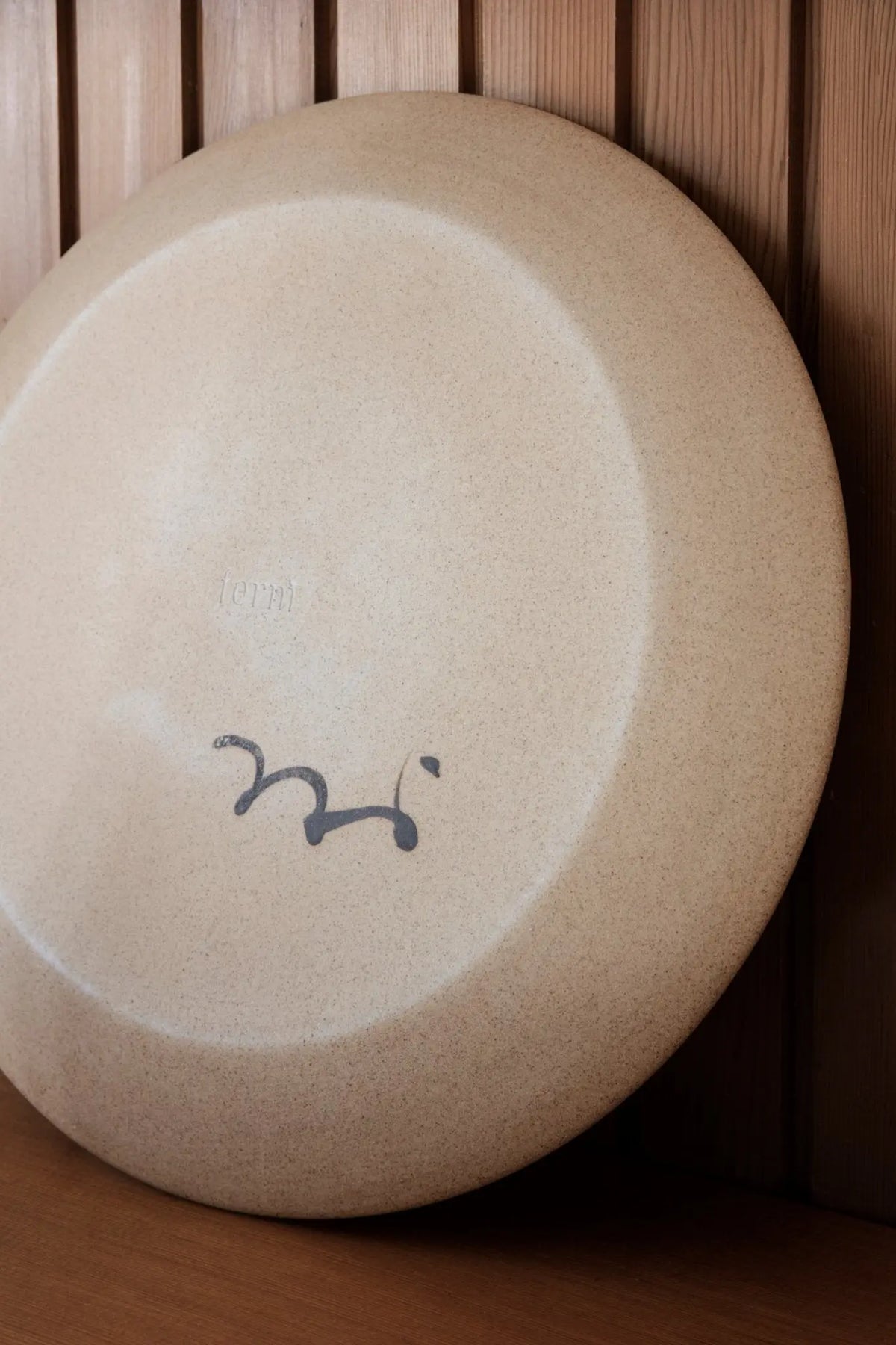 Ferm Living Aya lautanen - Laatukaluste