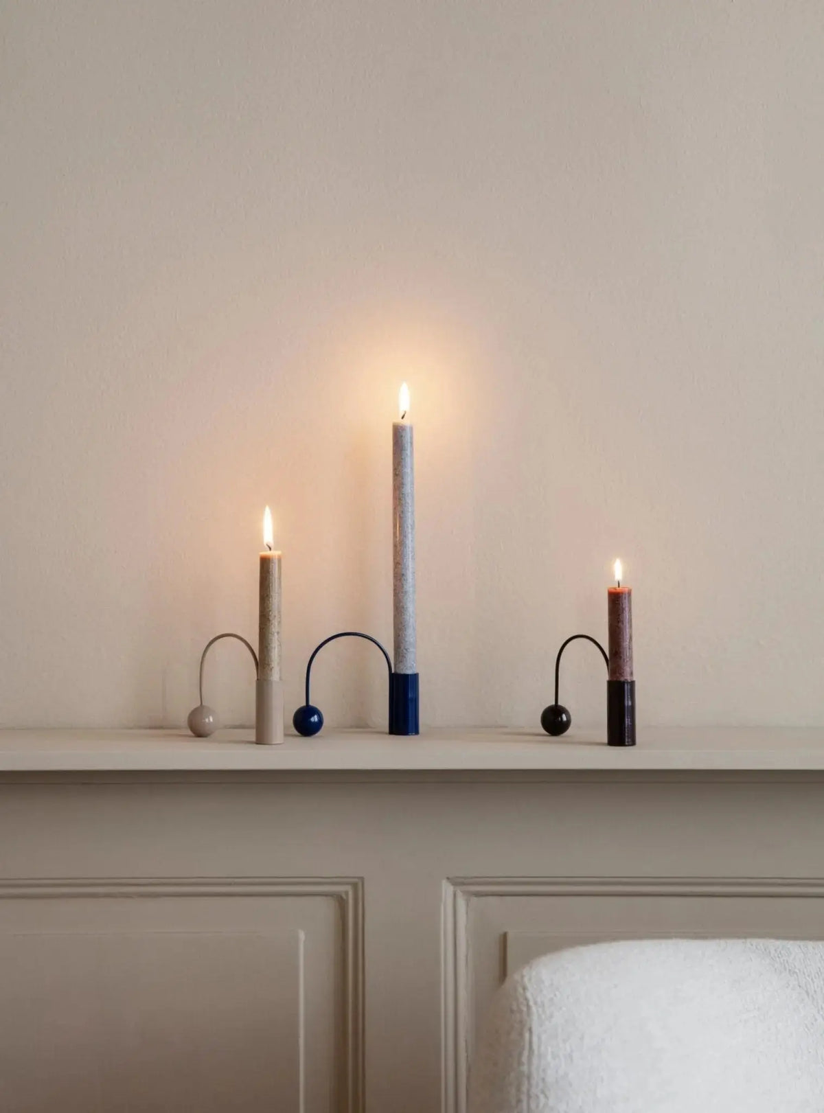 Ferm Living Balance kynttilänjalka musta - Laatukaluste