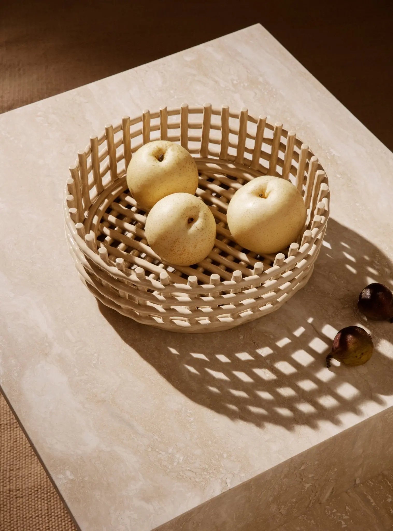 Ferm Living Ceramic Centrepiece kulho cashmere - Laatukaluste