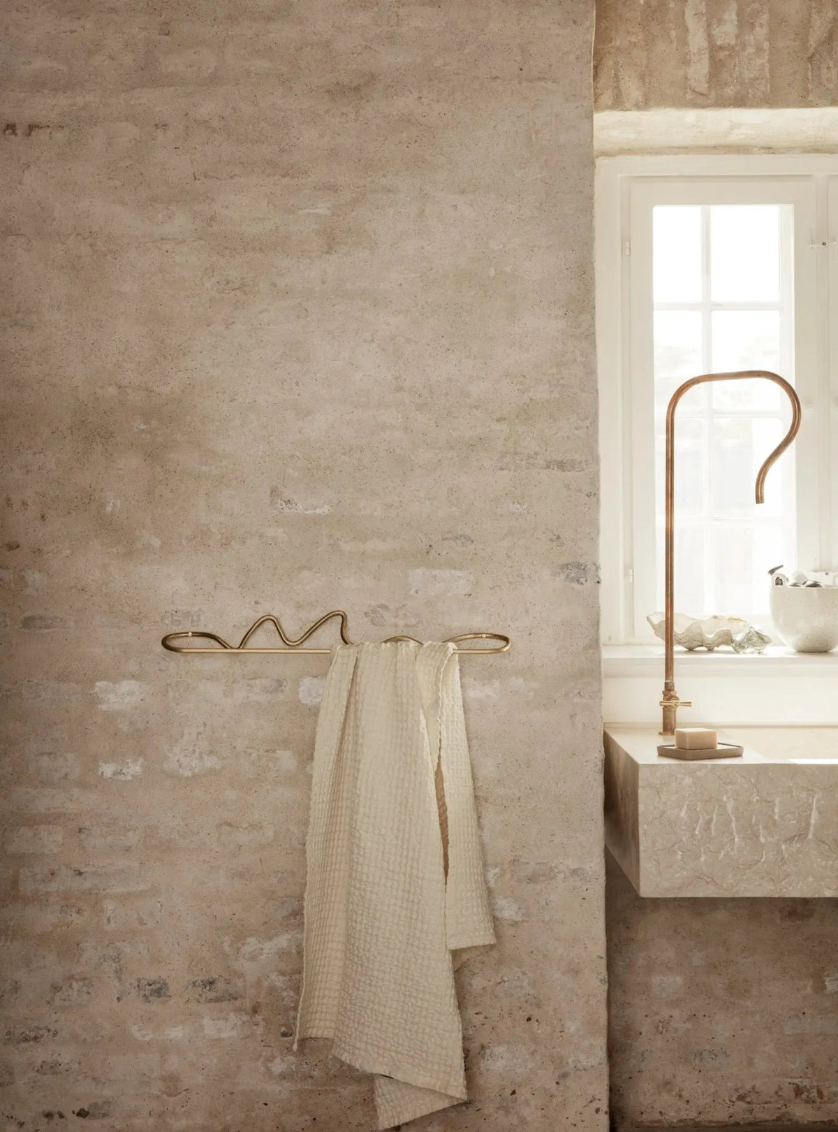 Ferm Living Curvature pyyheteline messinki - Laatukaluste