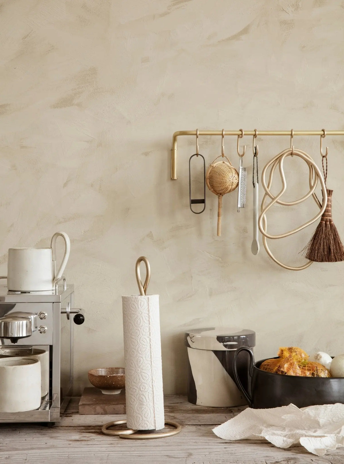 Ferm Living Curvature talouspaperiteline messinki - Laatukaluste