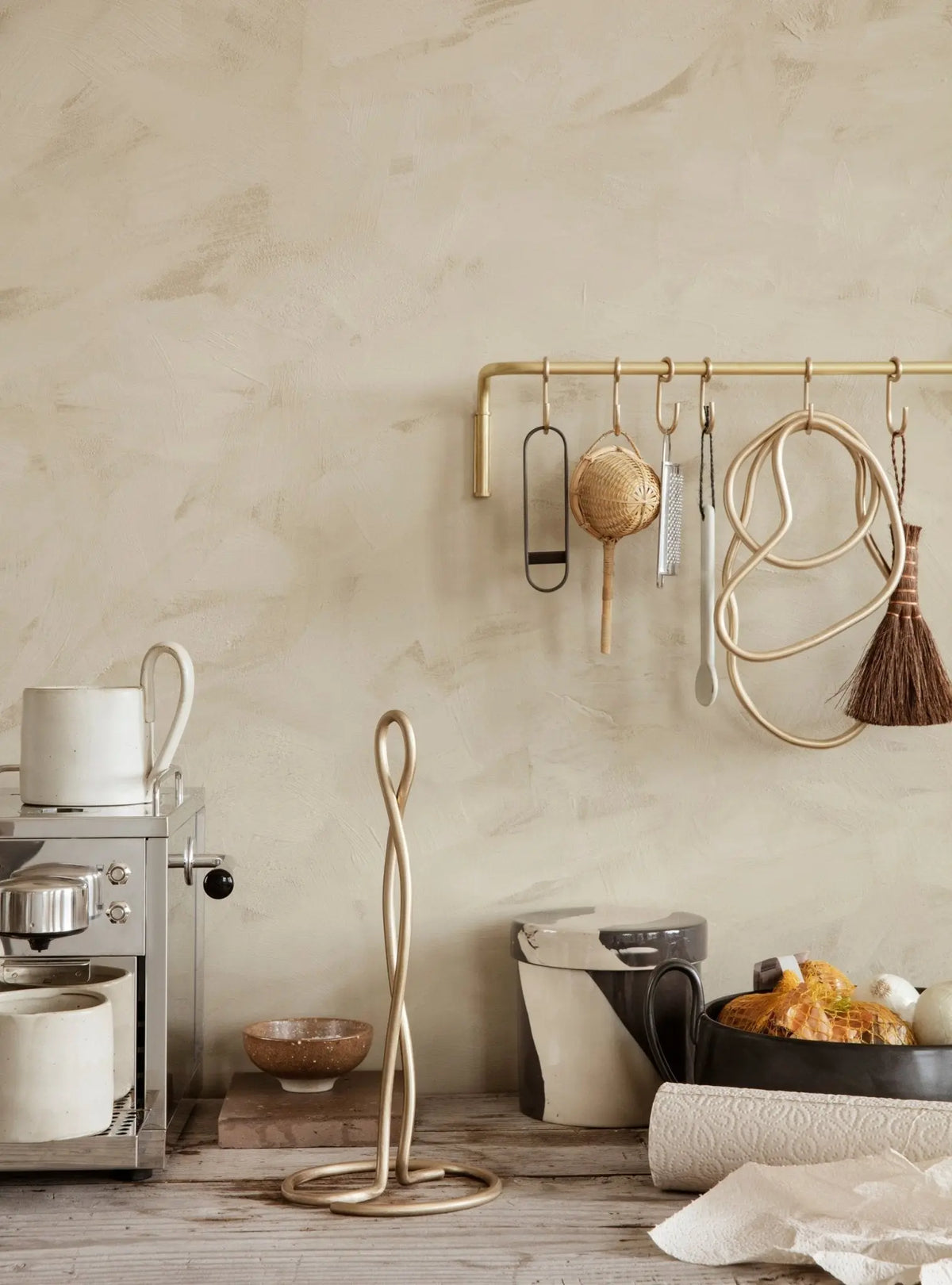 Ferm Living Curvature talouspaperiteline messinki - Laatukaluste