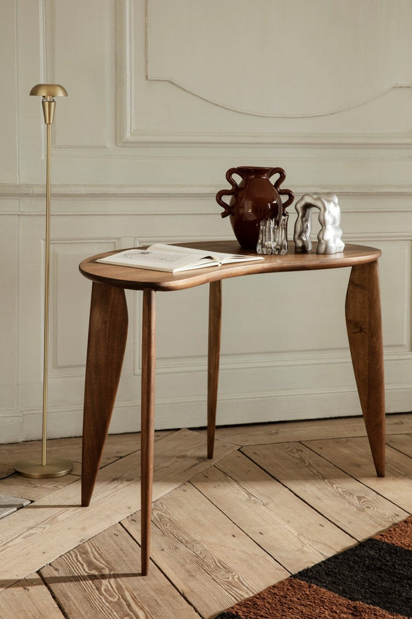 Ferm Living Feve pöytä pähkinä - Laatukaluste