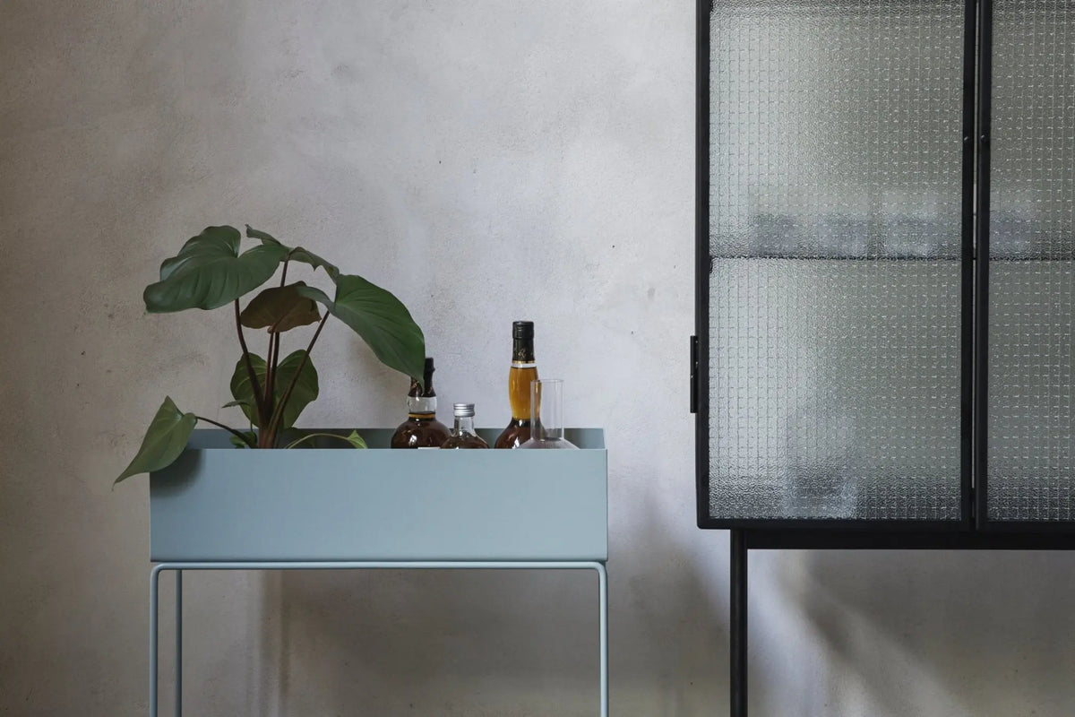 Ferm Living Haze vitriini musta - Laatukaluste