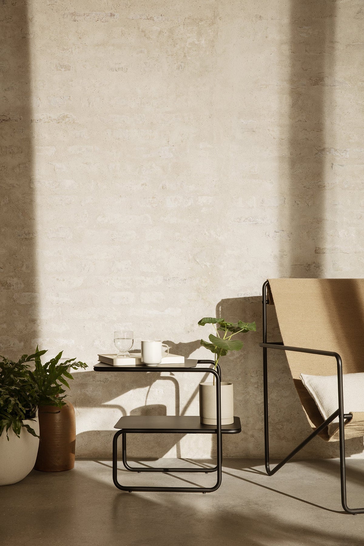 Ferm Living Level sivupöytä musta - Laatukaluste