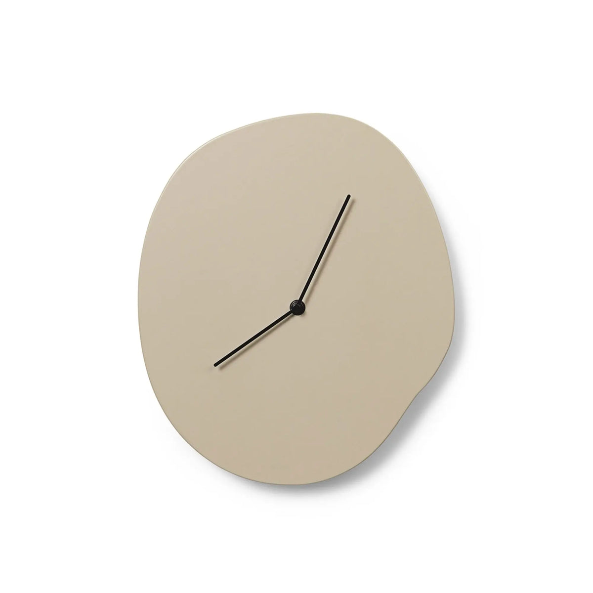 Ferm Living Melt seinäkello cashmere - Laatukaluste