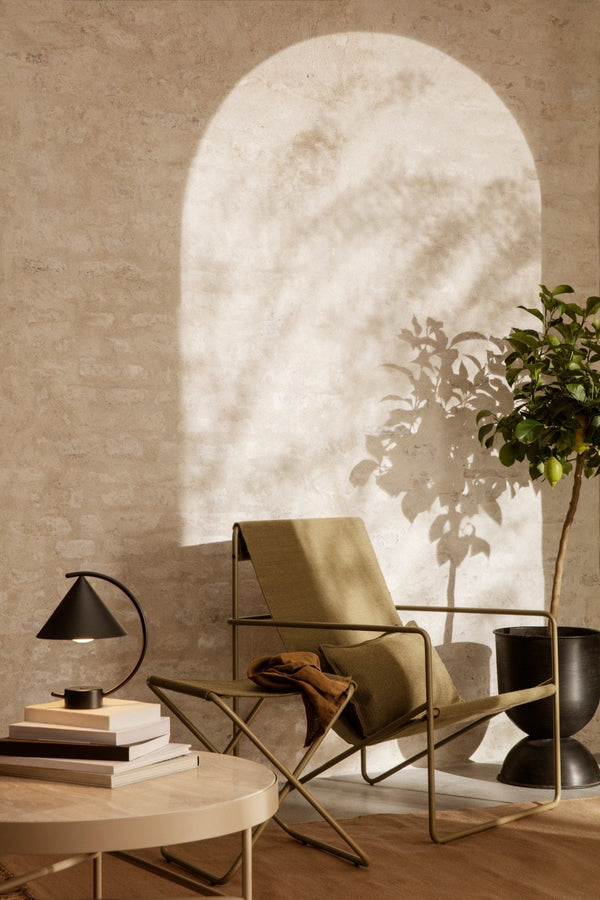 Ferm Living Meridian pöytävalaisin musta - Laatukaluste
