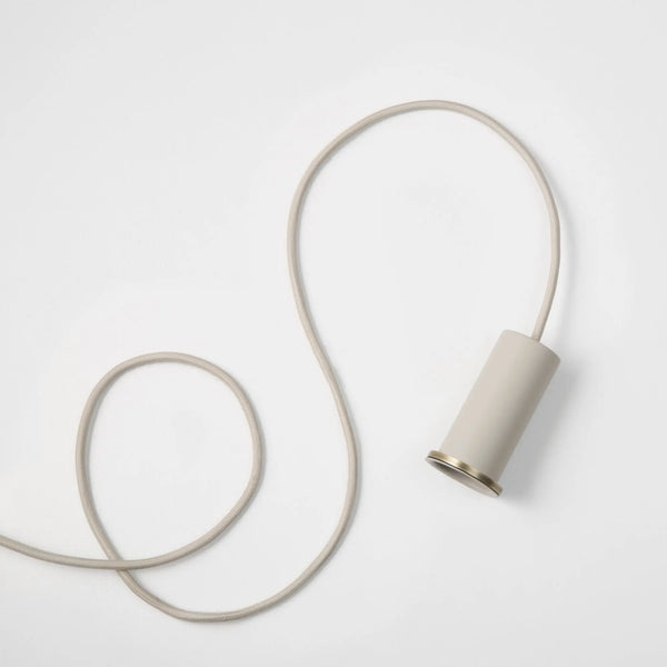 Ferm Living Socket Pendant Low vaaleanharmaa Ferm Living