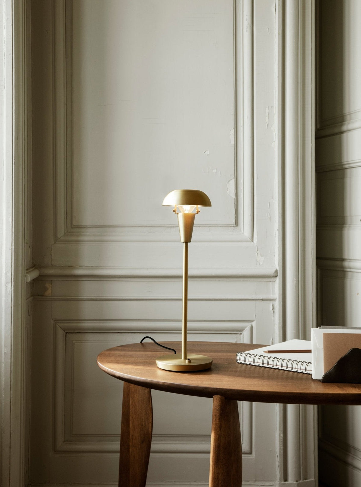 Ferm Living Tiny pöytävalaisin korkea messinki - Laatukaluste