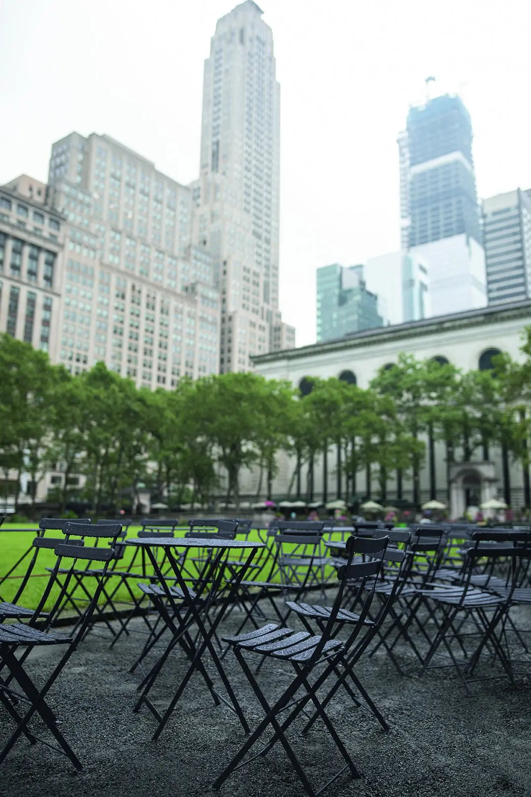 Fermob Bistro Metal tuoli savenharmaa - Laatukaluste