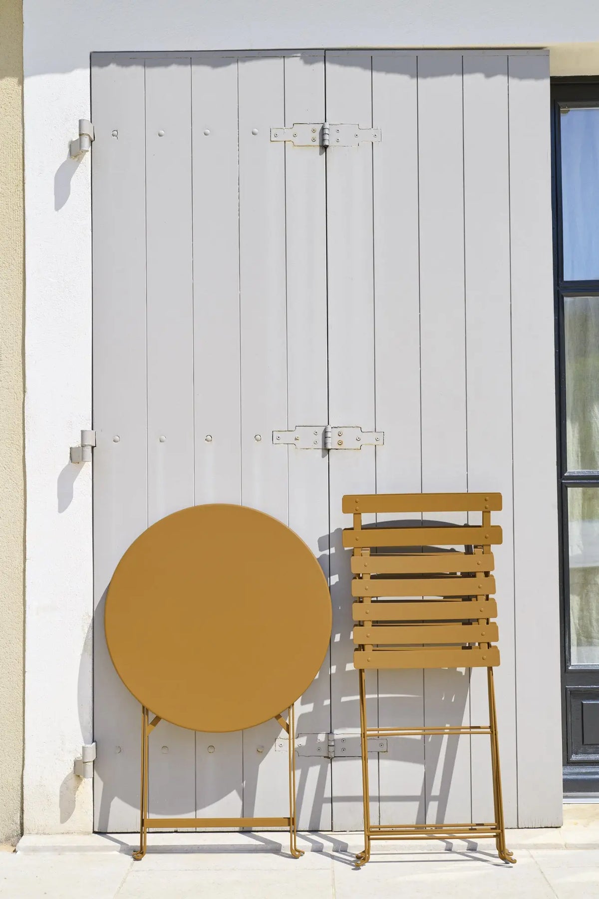 Fermob Bistro pöytä Ø60 gingerbread Fermob