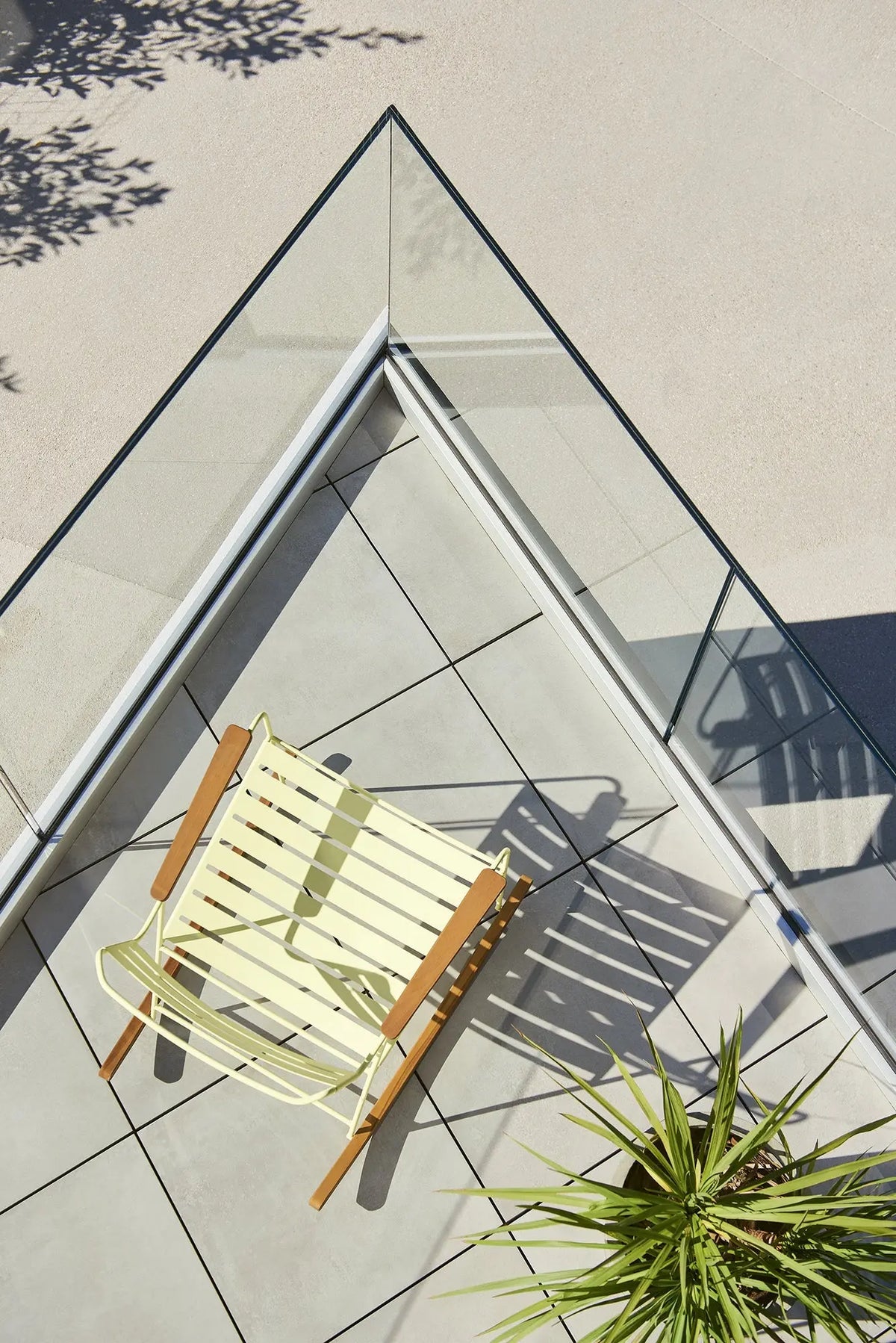 Fermob Surprising keinutuoli poppy Fermob