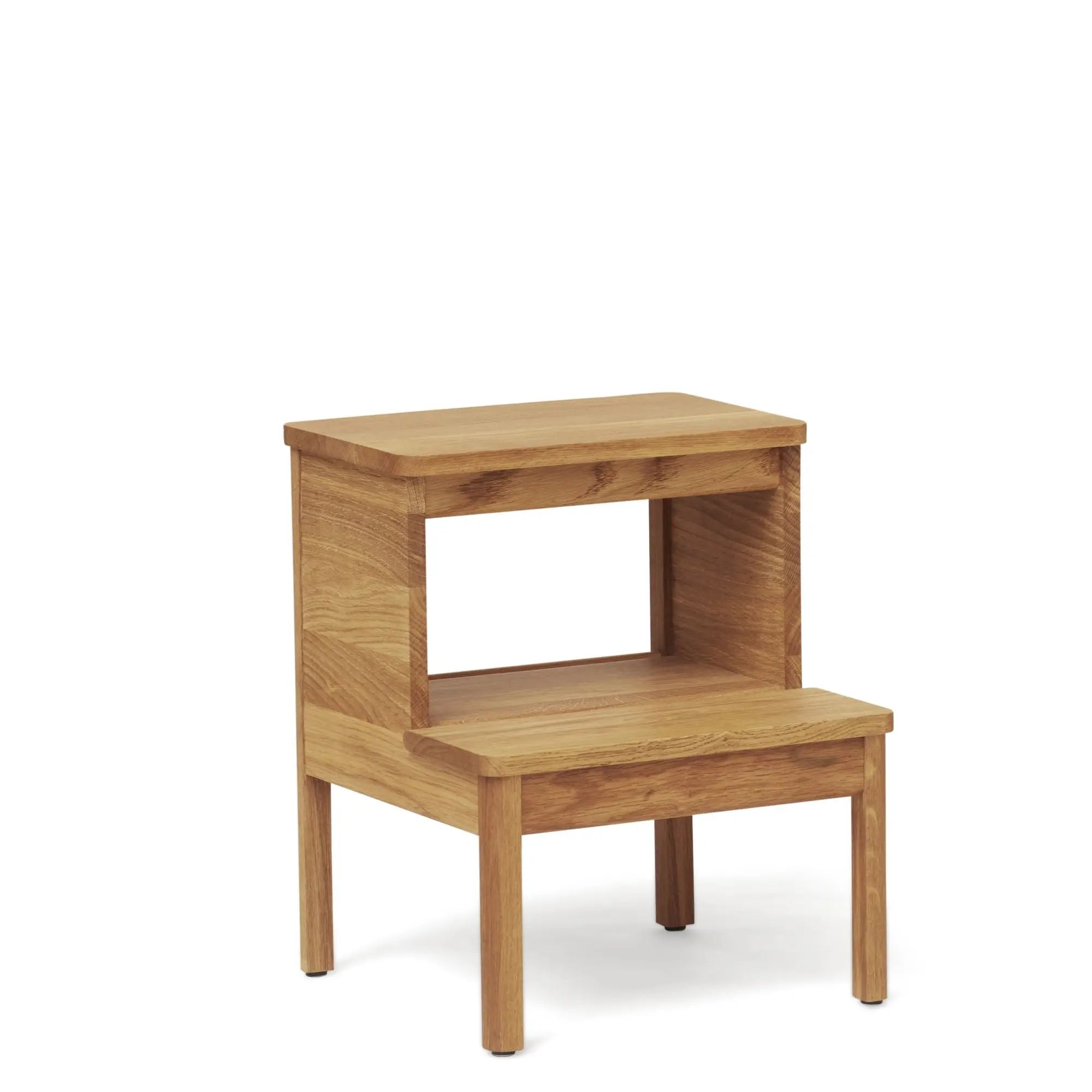 Form & Refine A Line porrasjakkara tammi Form & Refine