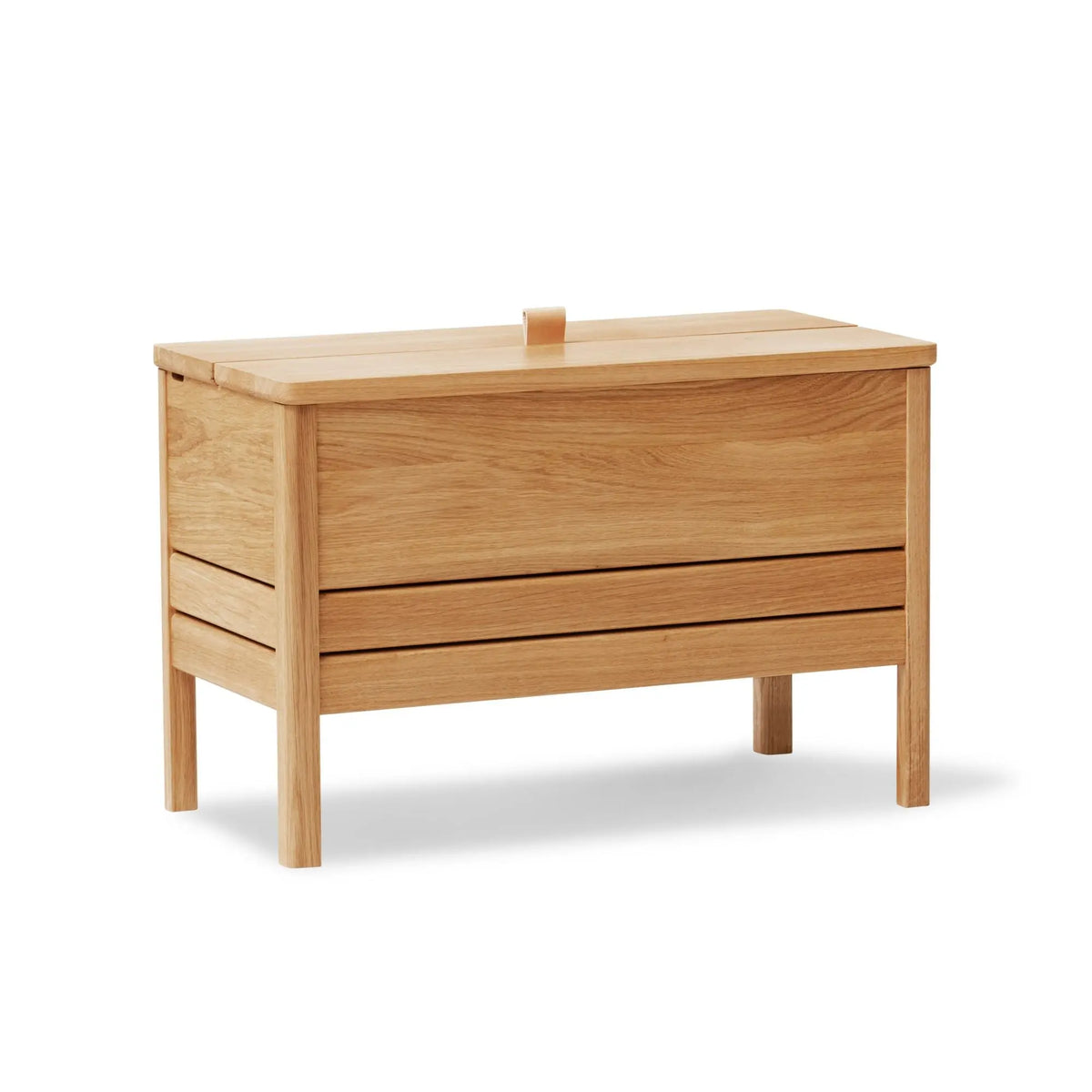 Form & Refine A Line säilytyspenkki 68 tammi Form & Refine