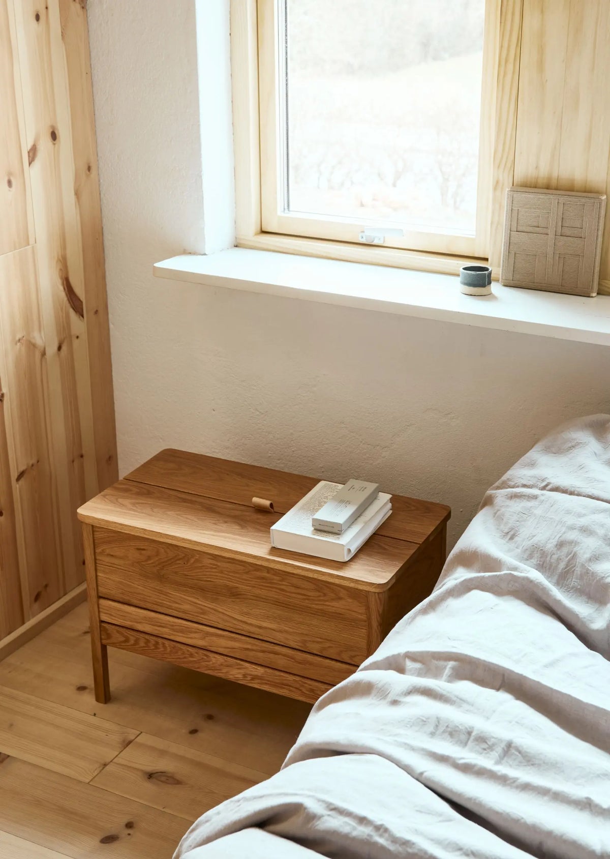 Form & Refine A Line säilytyspenkki 68 tammi Form & Refine