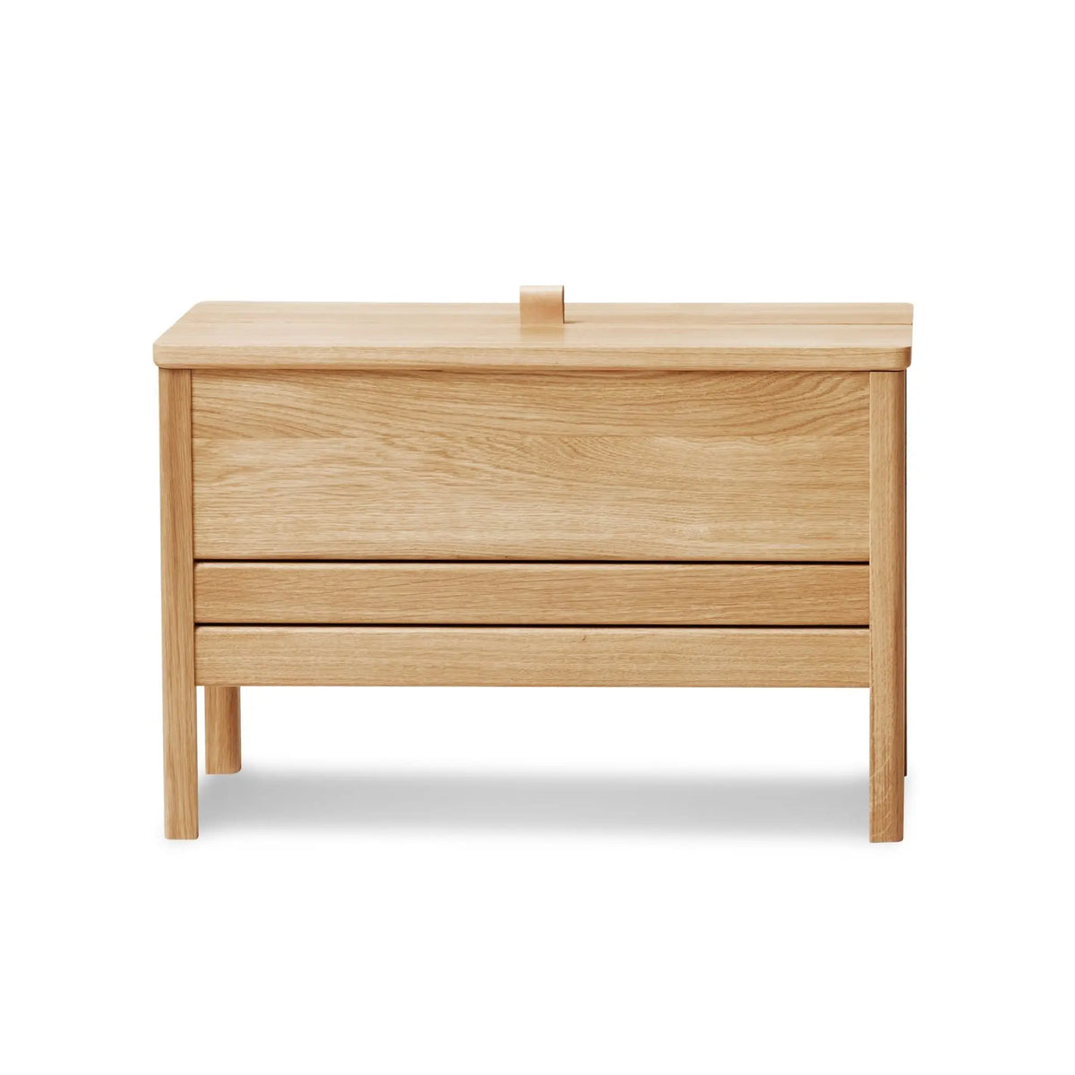 Form & Refine A Line säilytyspenkki 68 tammi Form & Refine