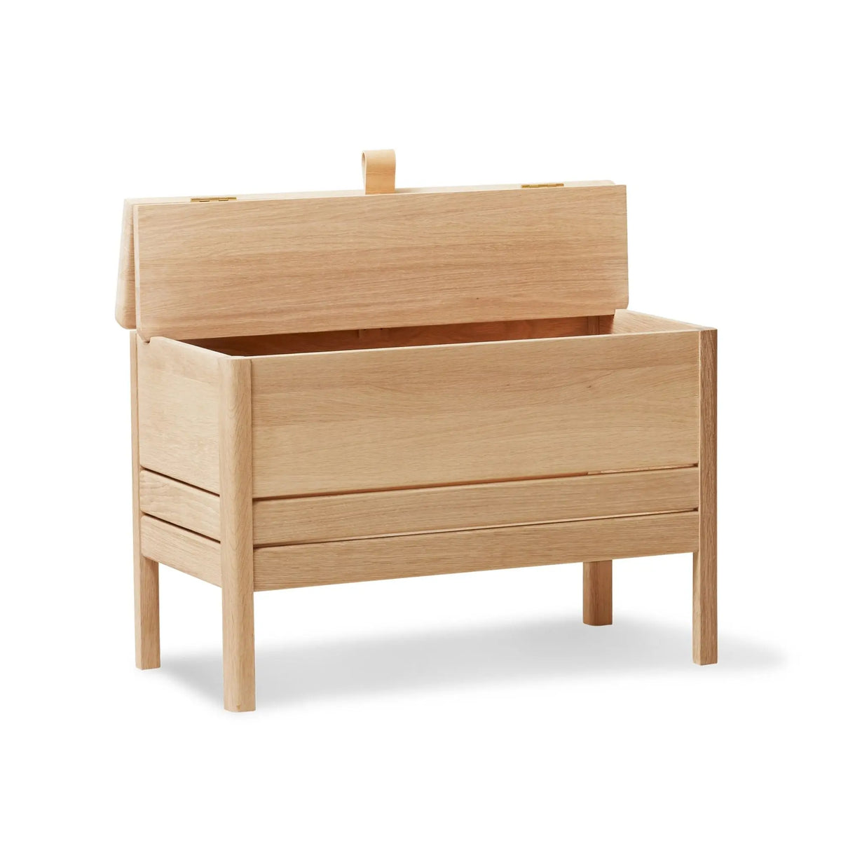 Form & Refine A Line säilytyspenkki 68 valkoöljytty tammi Form & Refine