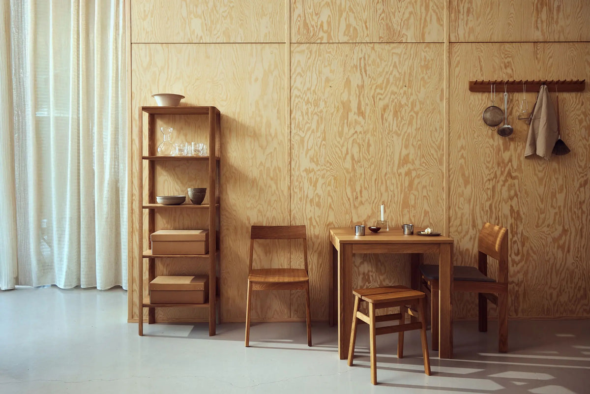 Form & Refine Angle jakkara 45 tammi Form & Refine