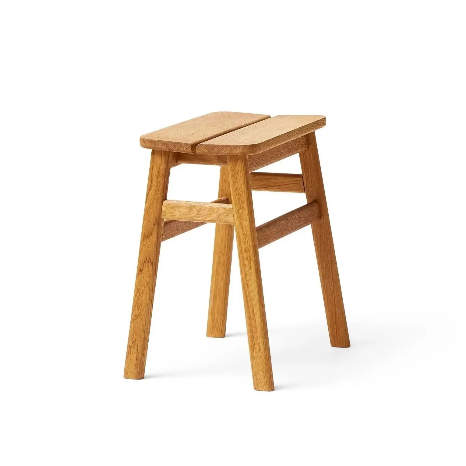 Form & Refine Angle jakkara 45 tammi Form & Refine