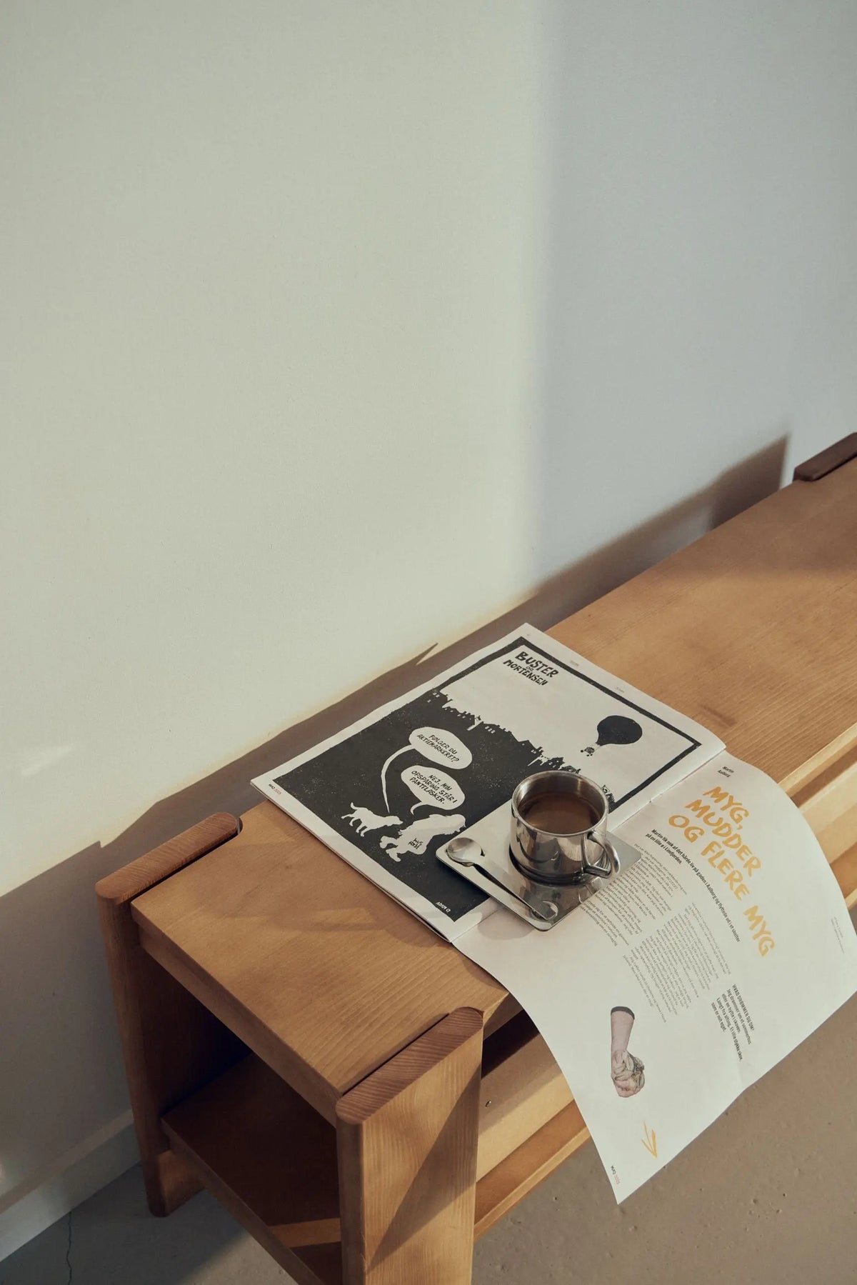 Form & Refine Beam penkki ruskea mänty Form & Refine