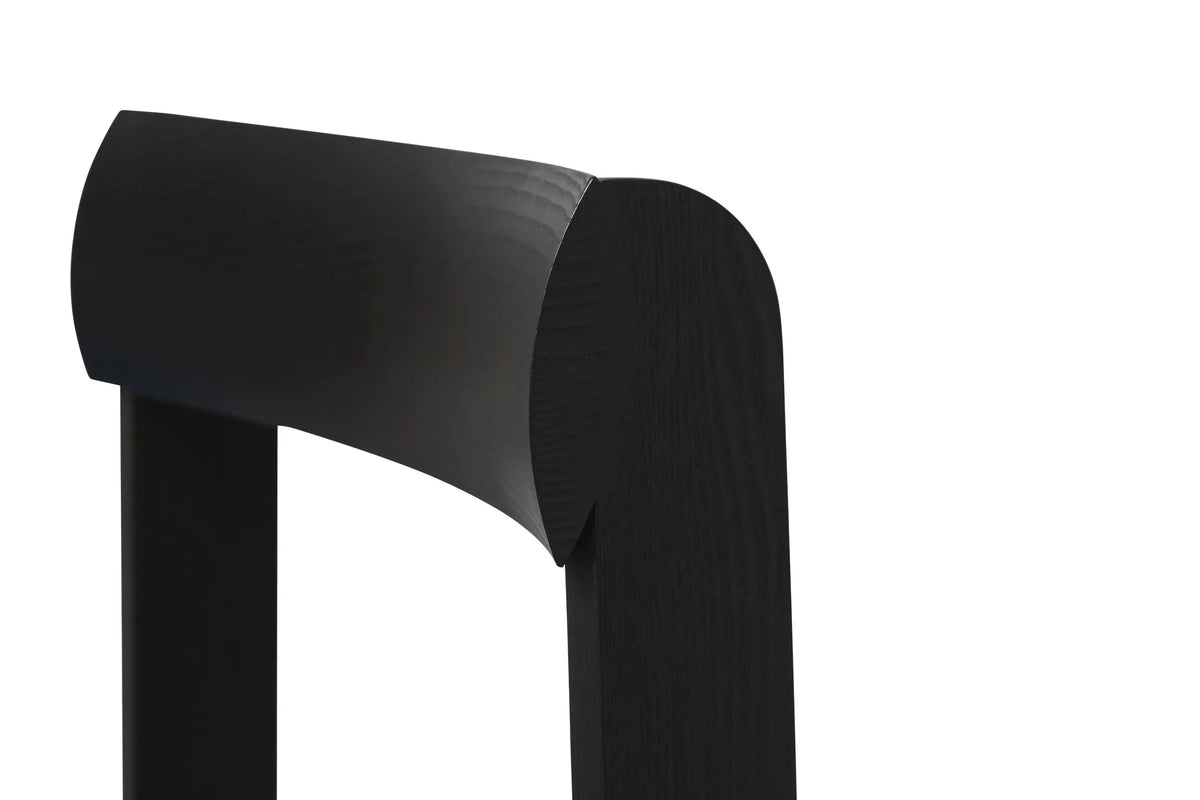 Form & Refine Blueprint tuoli musta Form & Refine