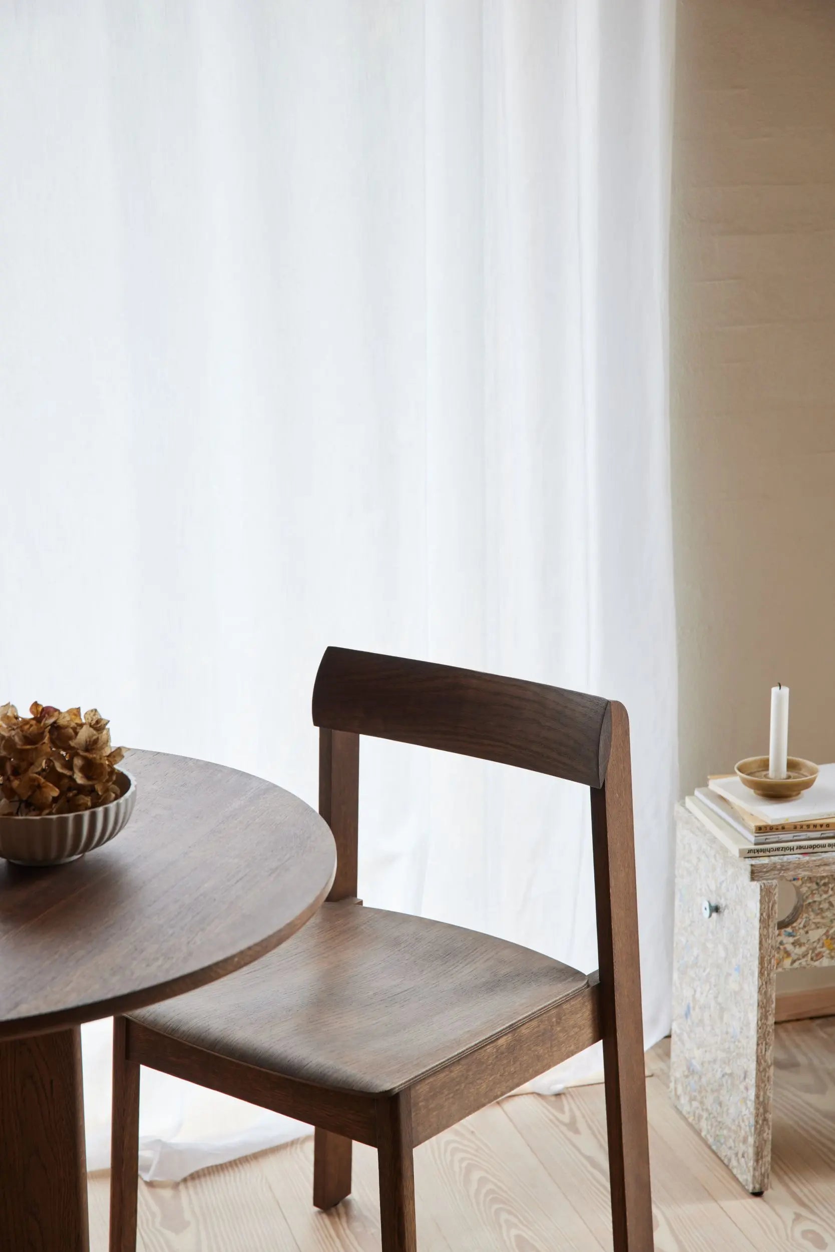 Form & Refine Blueprint tuoli savustettu tammi Form & Refine