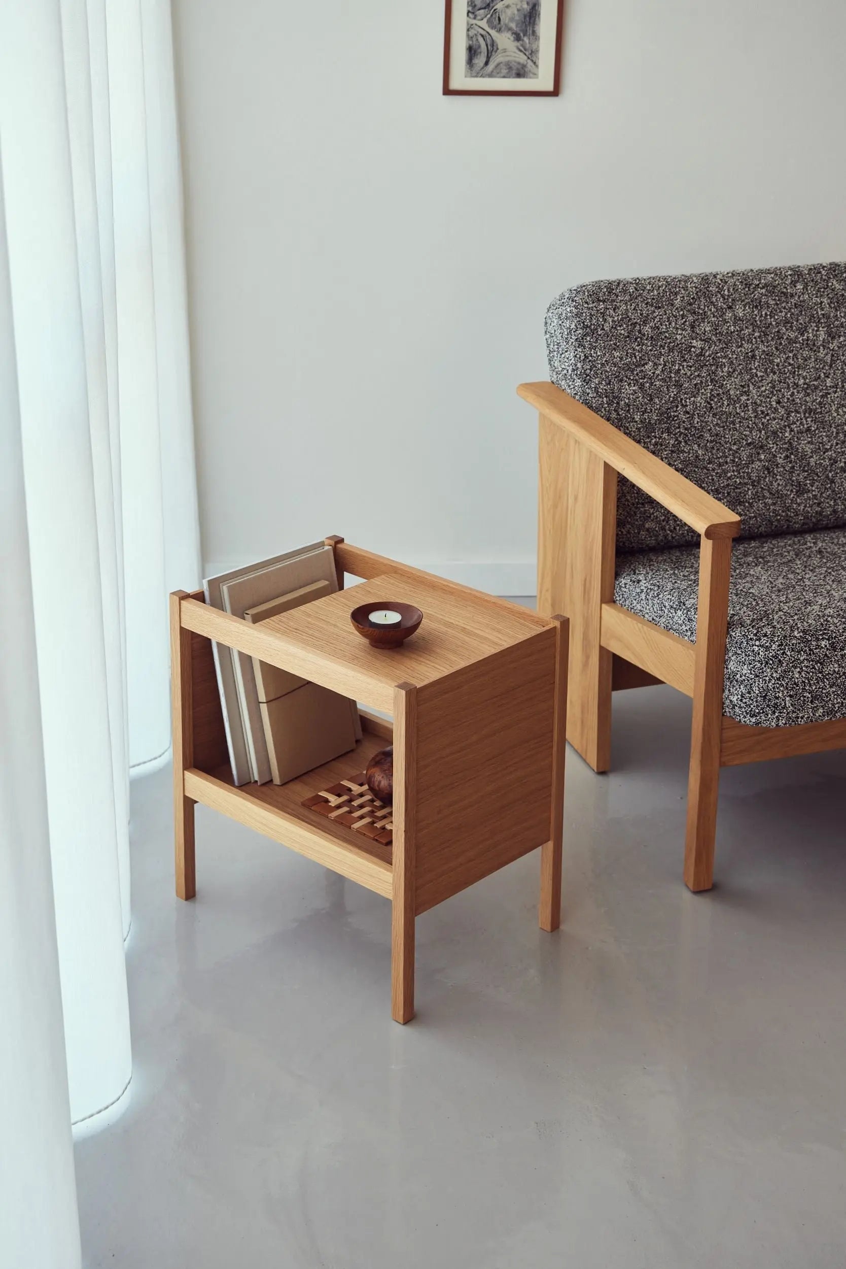 Form & Refine Journal sivupöytä tammi Form & Refine