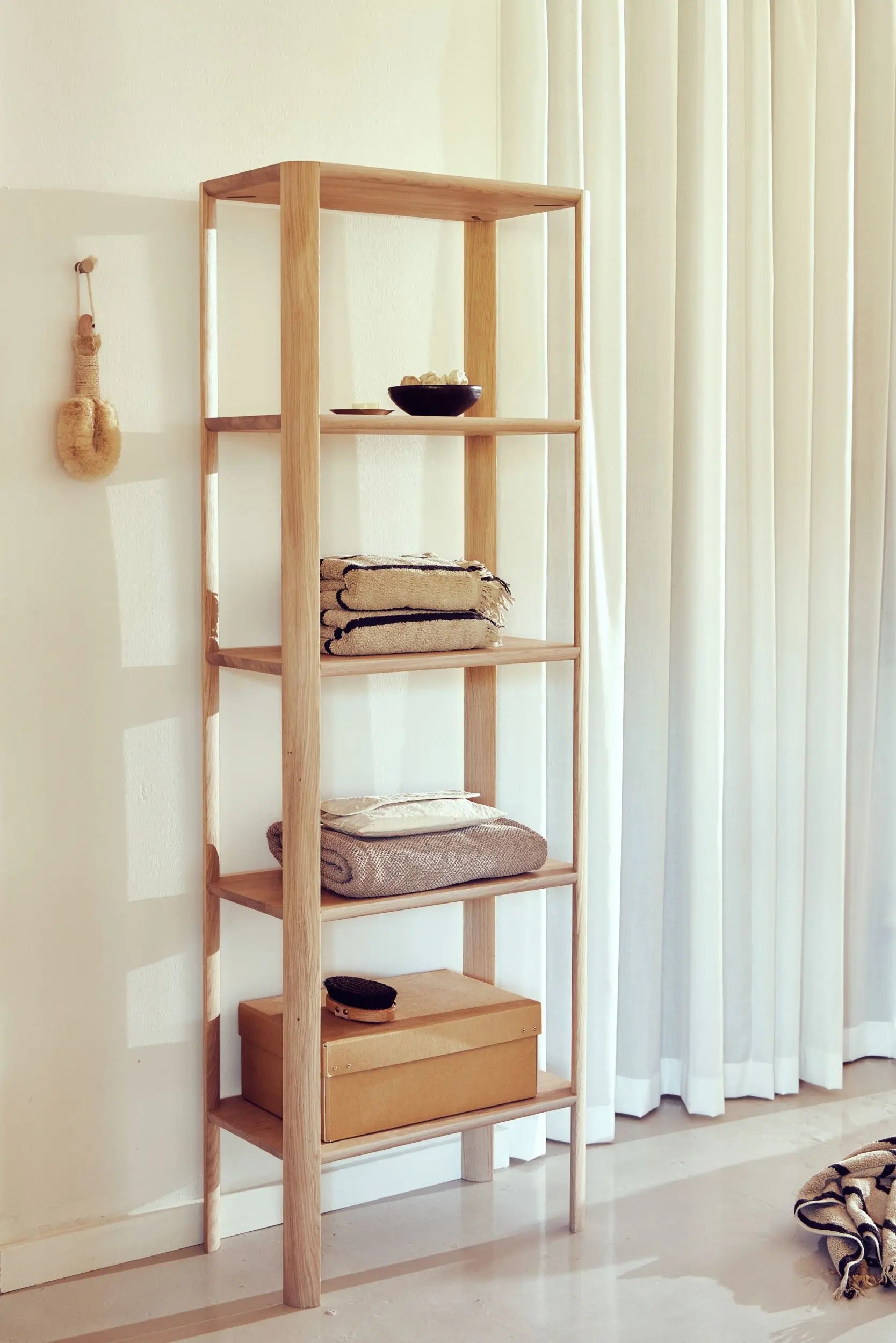 Form & Refine Leaf 0.5x5 hylly valkoöljytty tammi Form & Refine