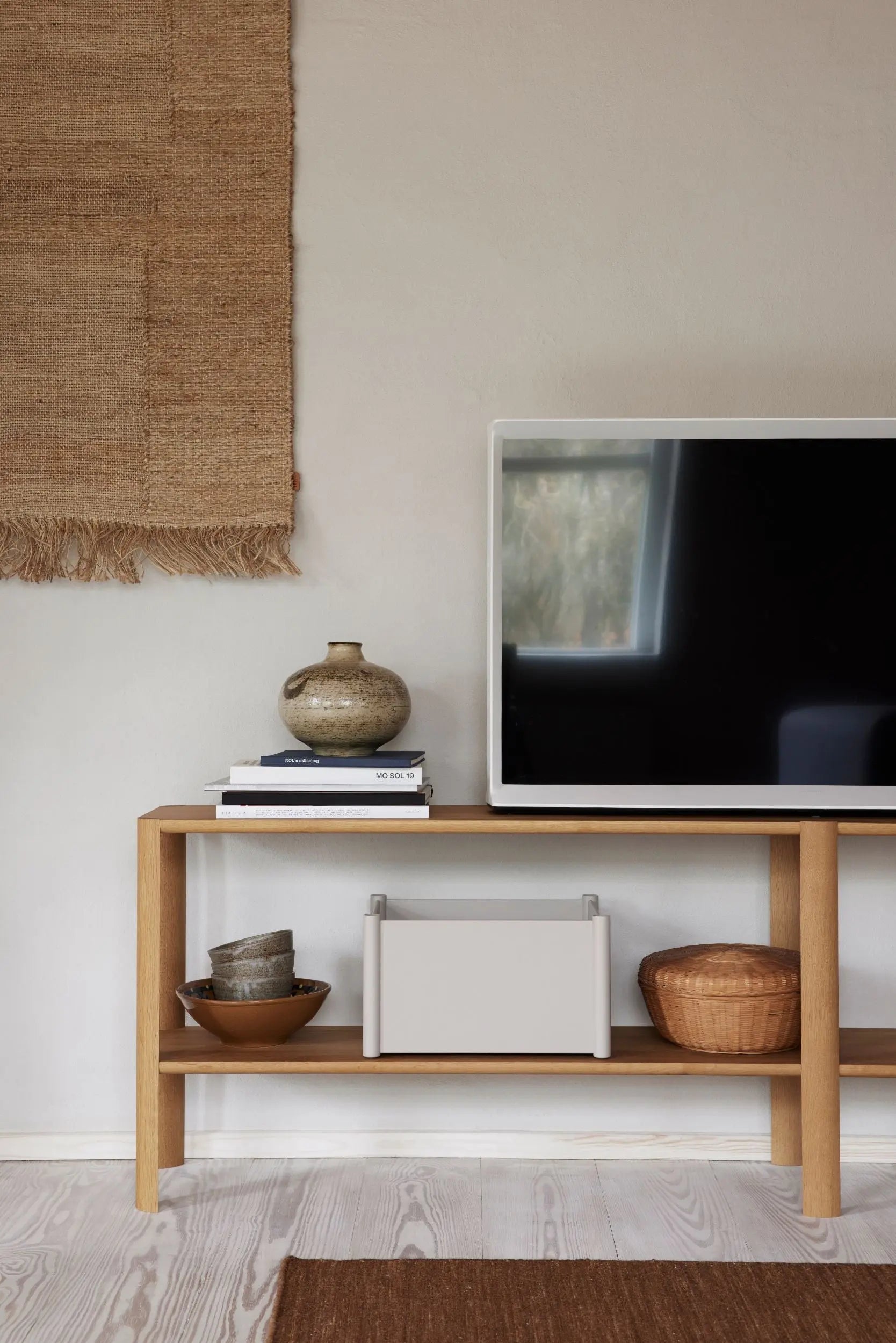 Form & Refine Leaf 2x2 hylly tammi Form & Refine