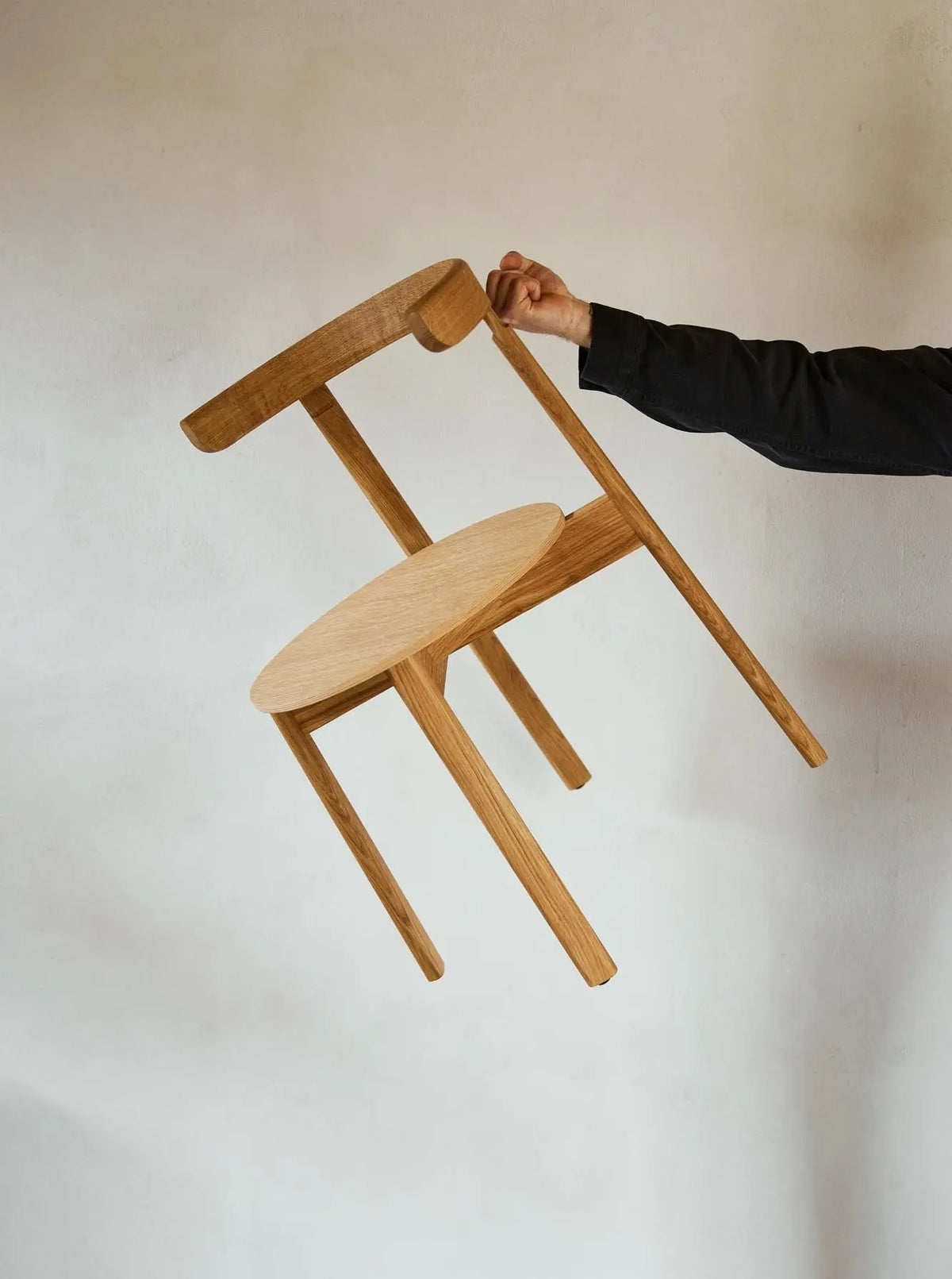 Form & Refine Lunar tuoli tammi Form & Refine