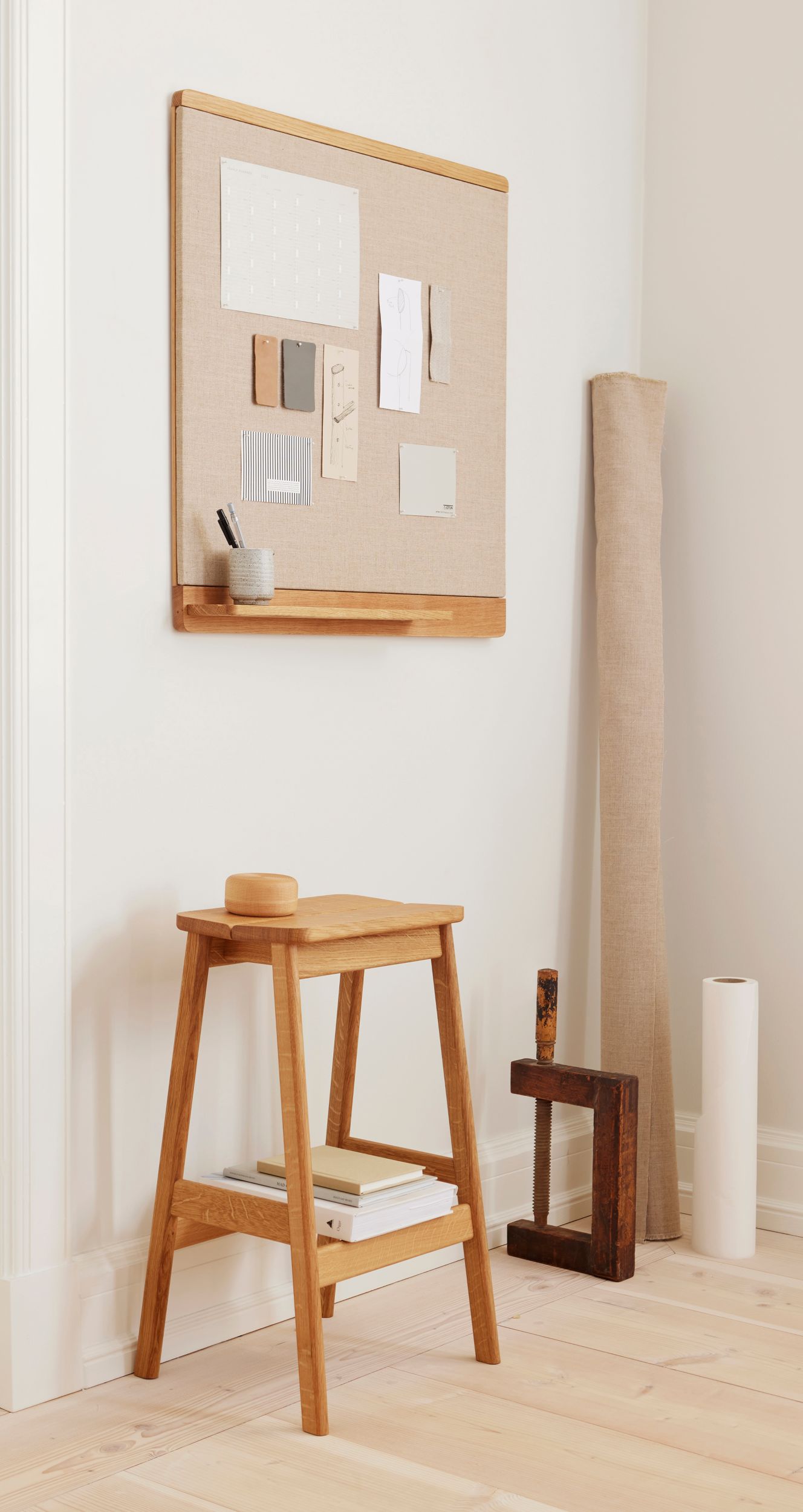 Form & Refine Rim muistitaulu 75x75 tammi Form & Refine