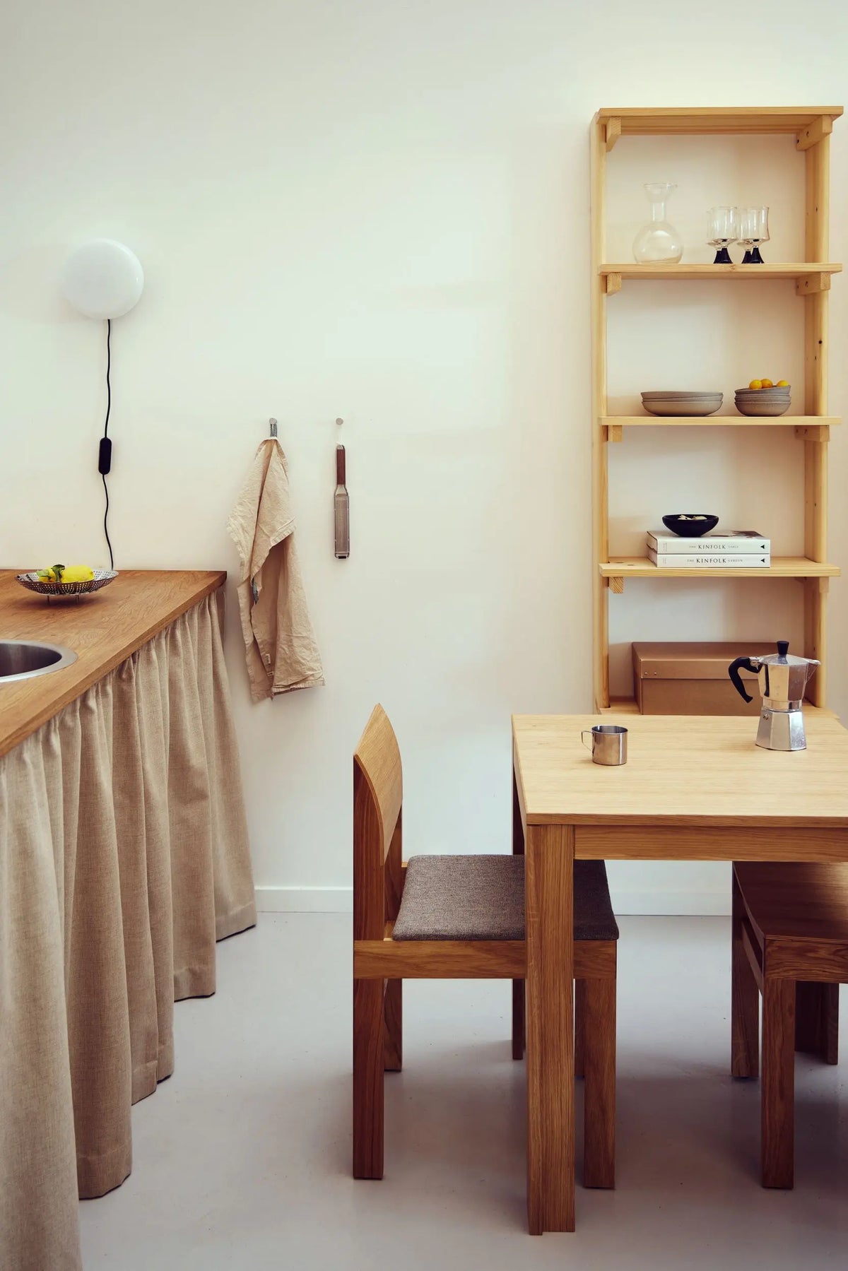 Form & Refine Sonder tuoli tammi/Hallingdal 227 Form & Refine