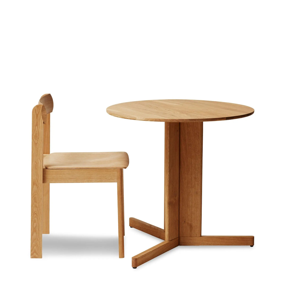 Form & Refine Trefoil pöytä Ø75 tammi Form & Refine