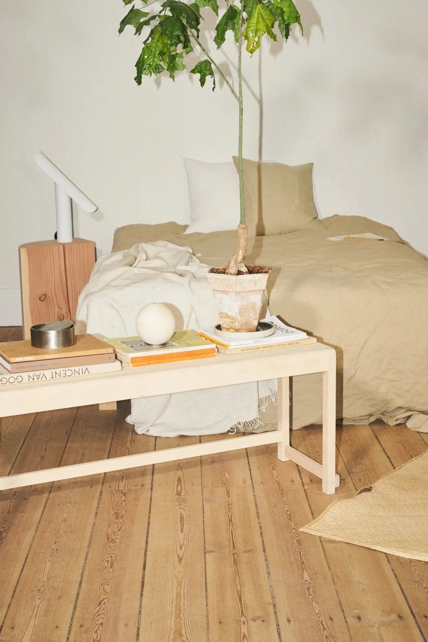 Frama 01 penkki koivu - Laatukaluste