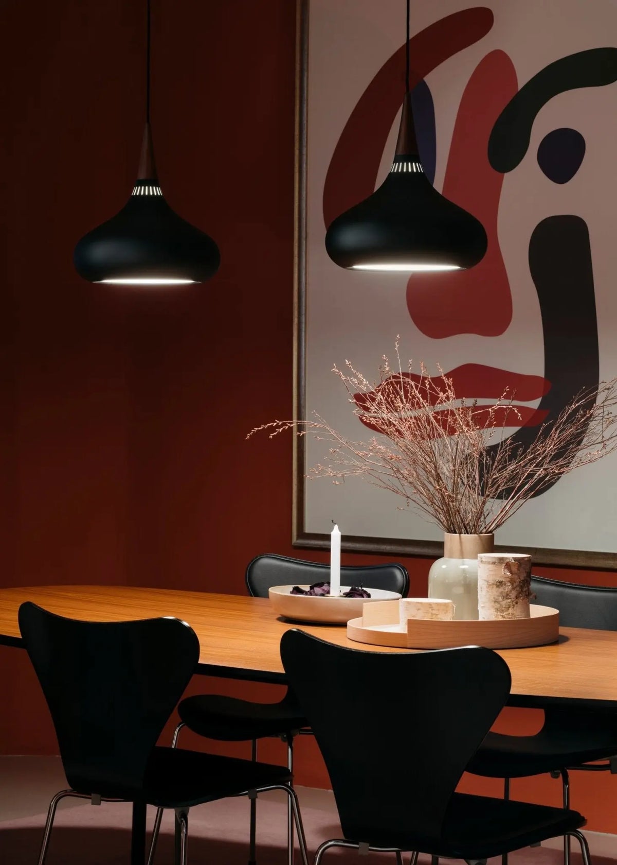 Fritz Hansen Orient P1 valaisin musta - Laatukaluste