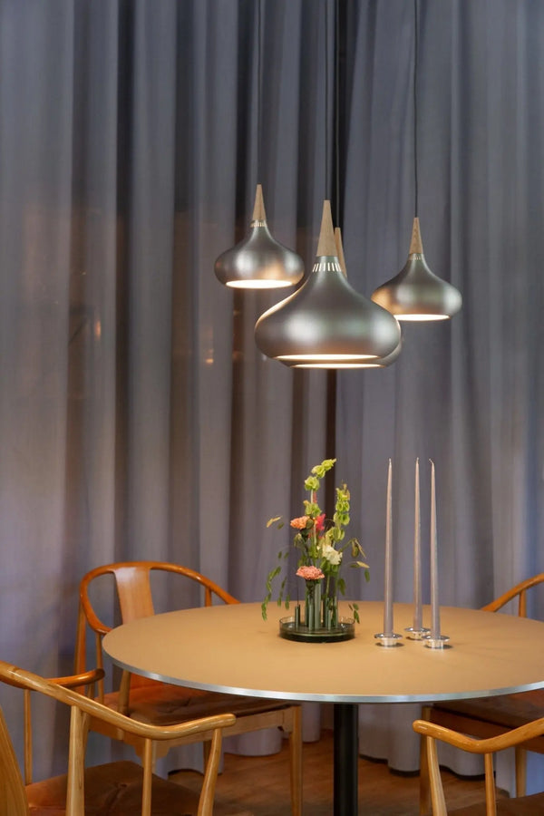 Fritz Hansen Orient P2 valaisin alumiini - Laatukaluste