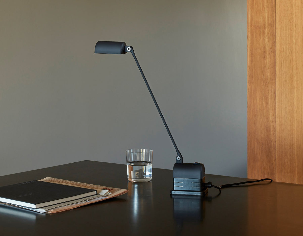 Lumina Daphinette table lamp Matt white