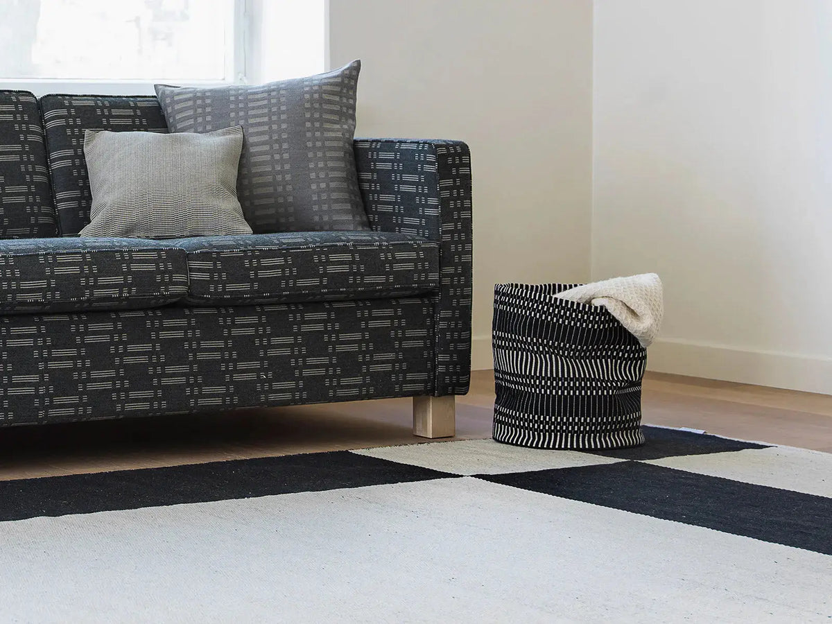 Gullichsen Helios säilytyskori M musta Johanna Gullichsen