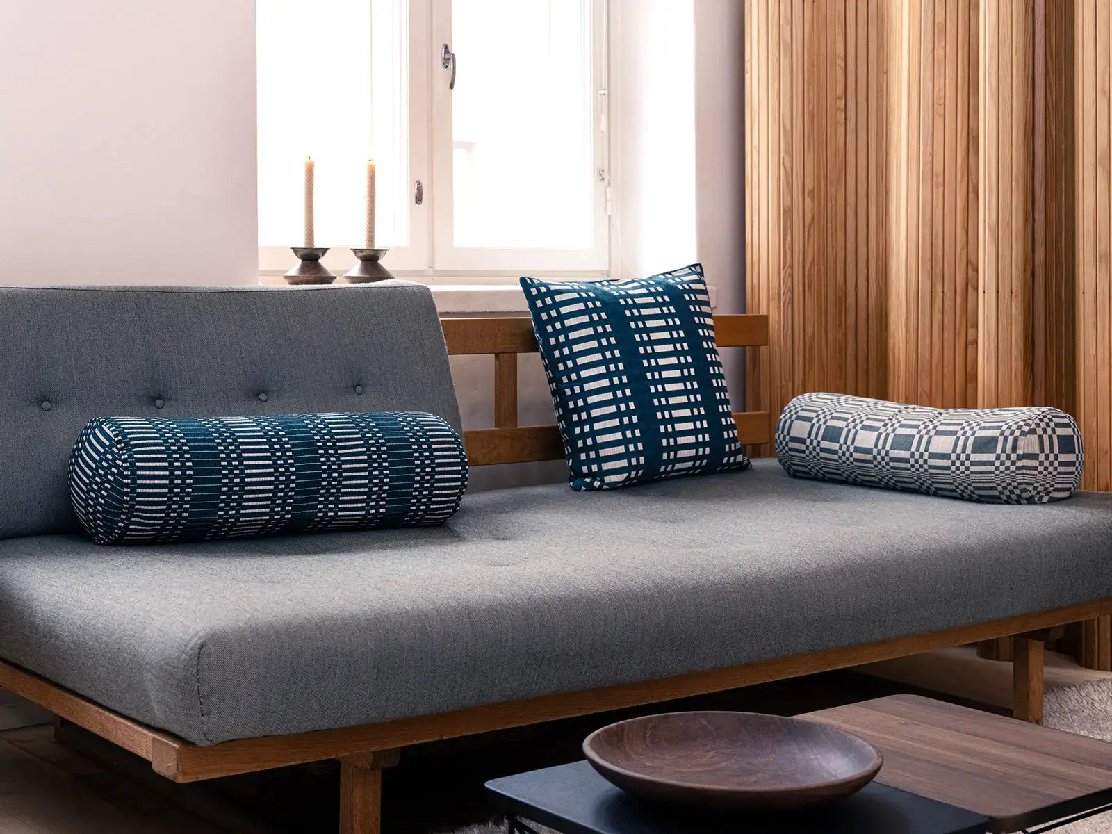 Gullichsen Normandie Tilkku putkityyny musta Johanna Gullichsen