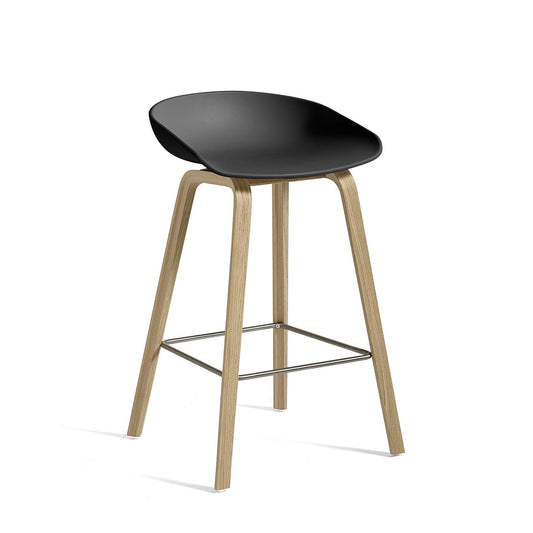 HAY About a Stool AAS32 musta/lakattu tammi, kromi - Laatukaluste